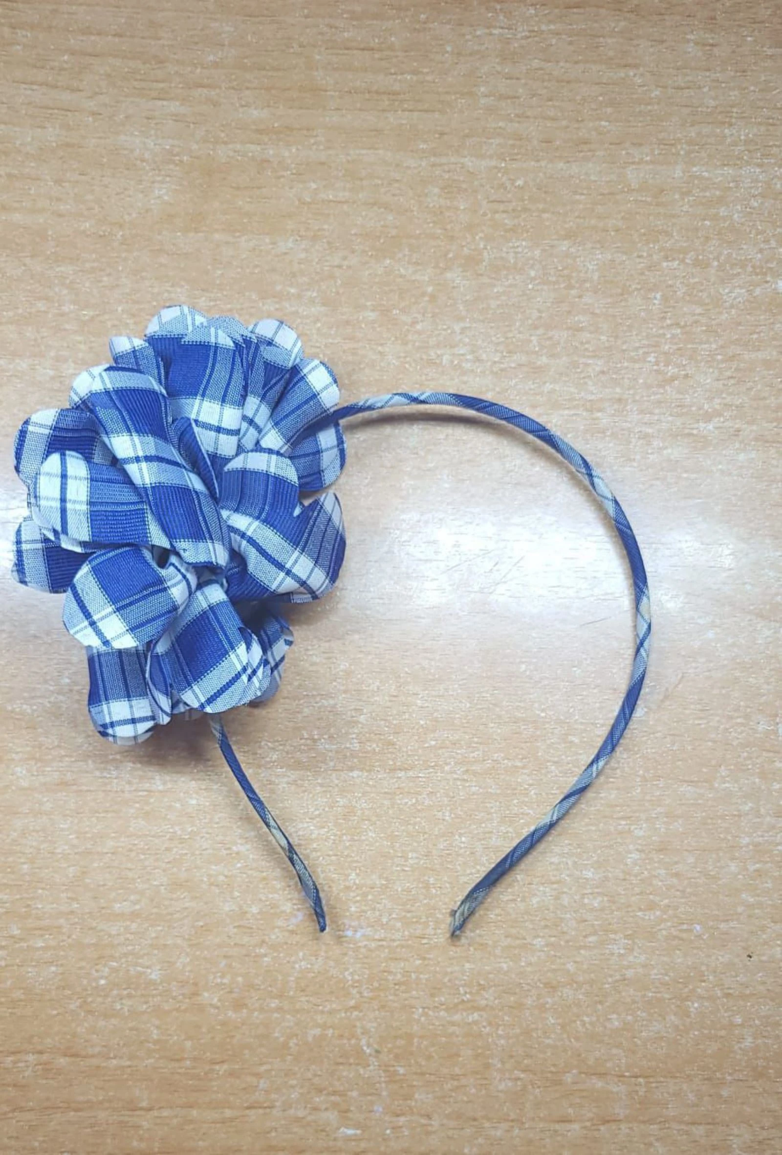 🌸 Elegant headband with fabric flower – like new – photo 2